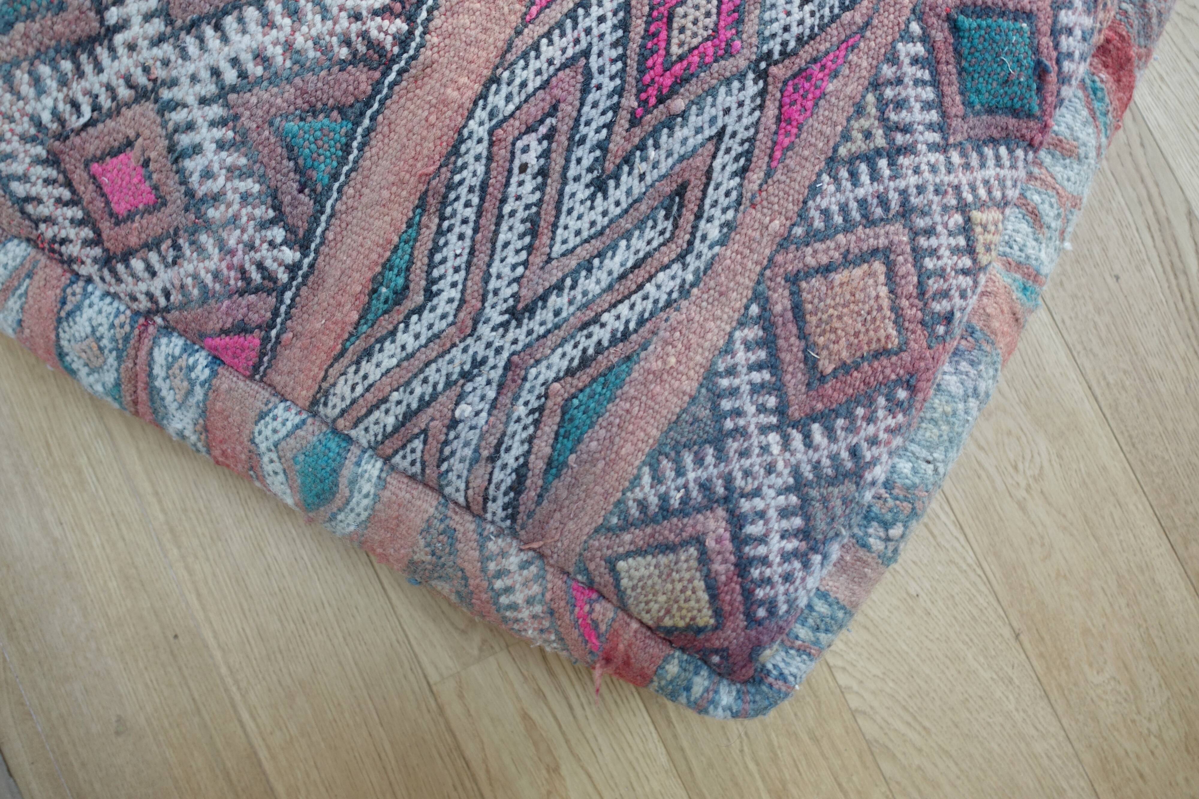 Vintage beni ouarain pouf