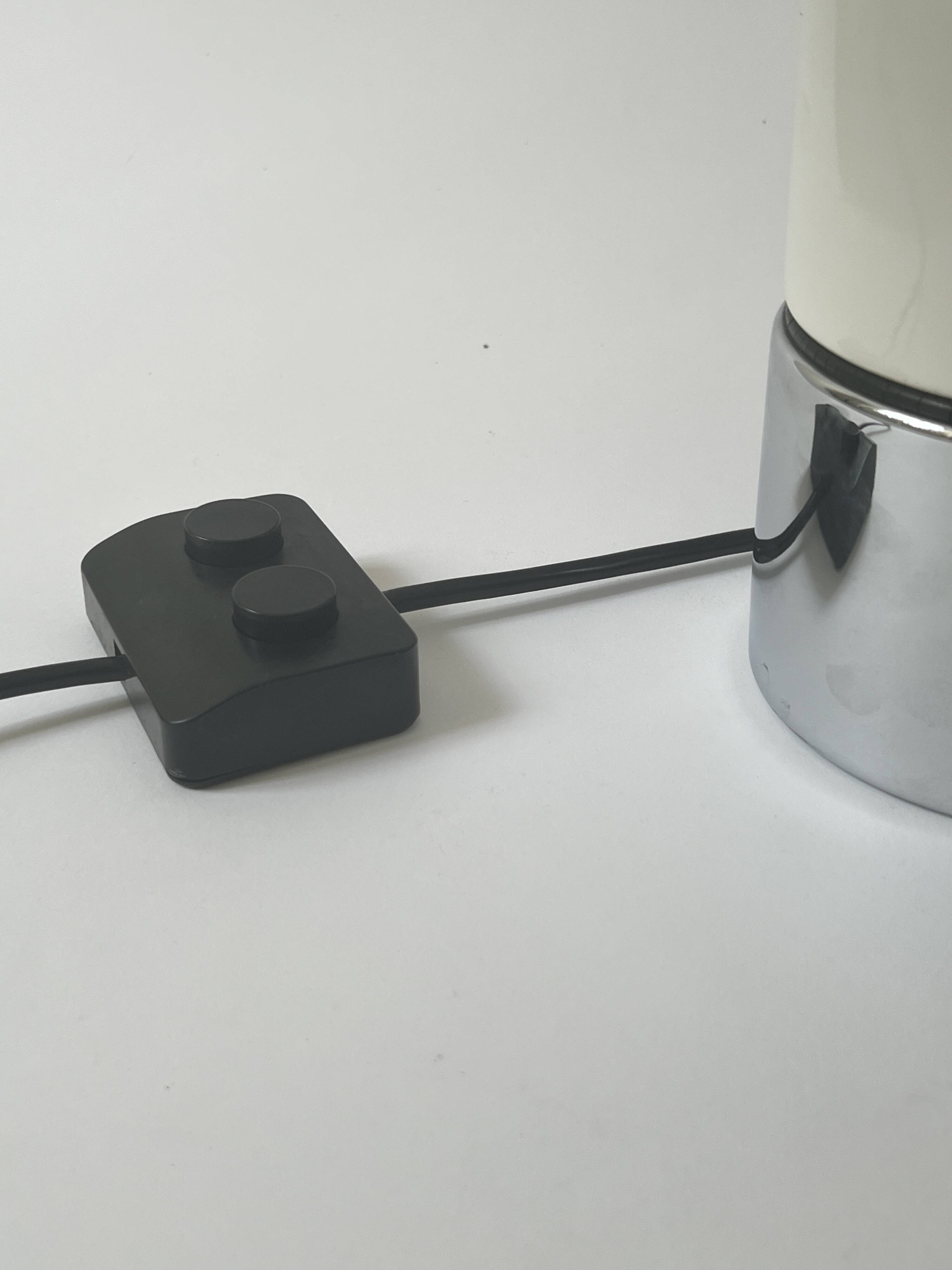 Lampe de table Brumbury par Luigi Massoni, Guzzini, design italie 1970