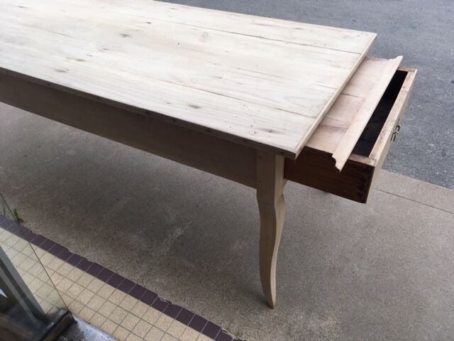 Farm table