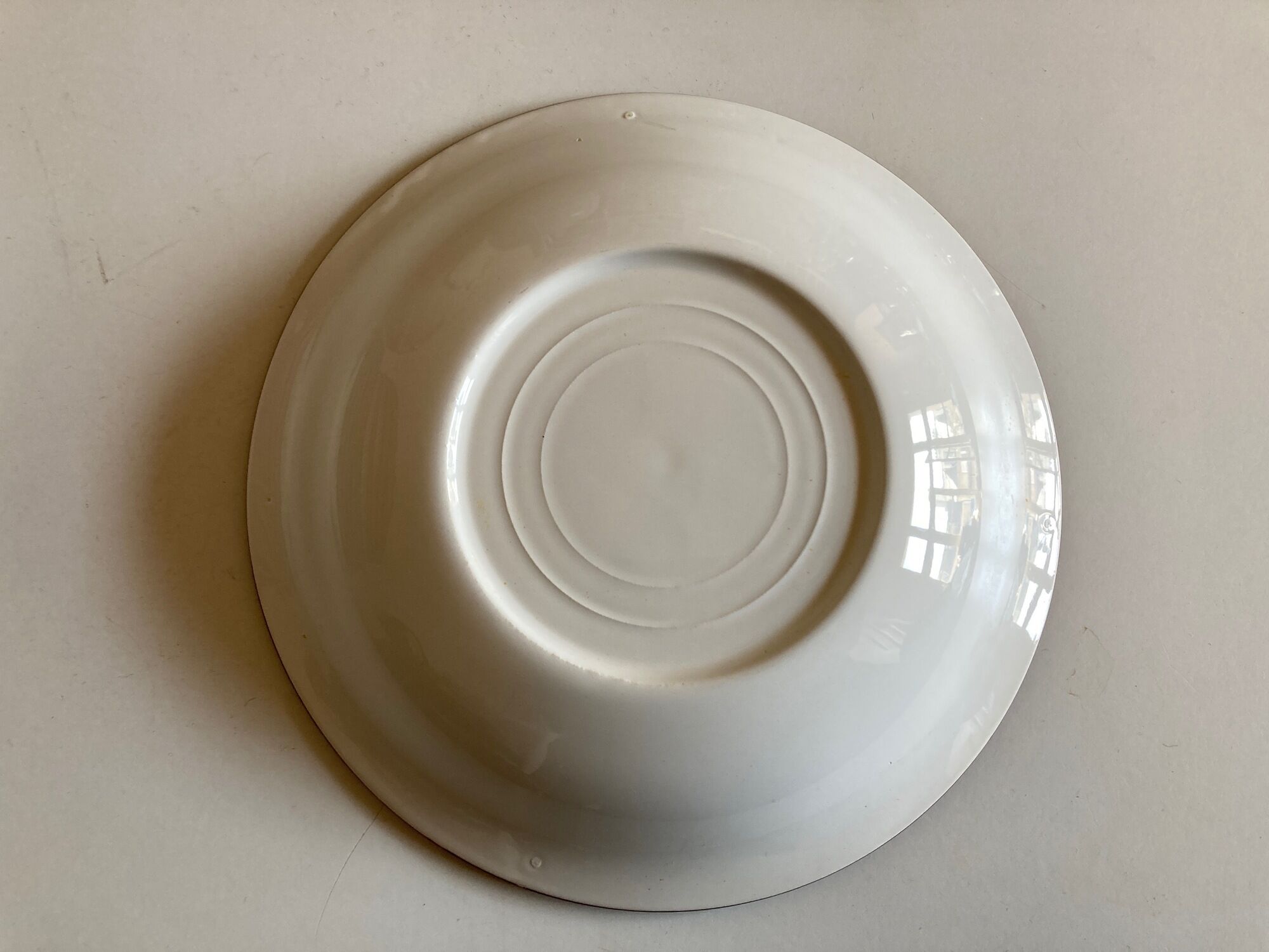 Set of 6 flat plates and 6 hollows in enamelled earth KMK 1965