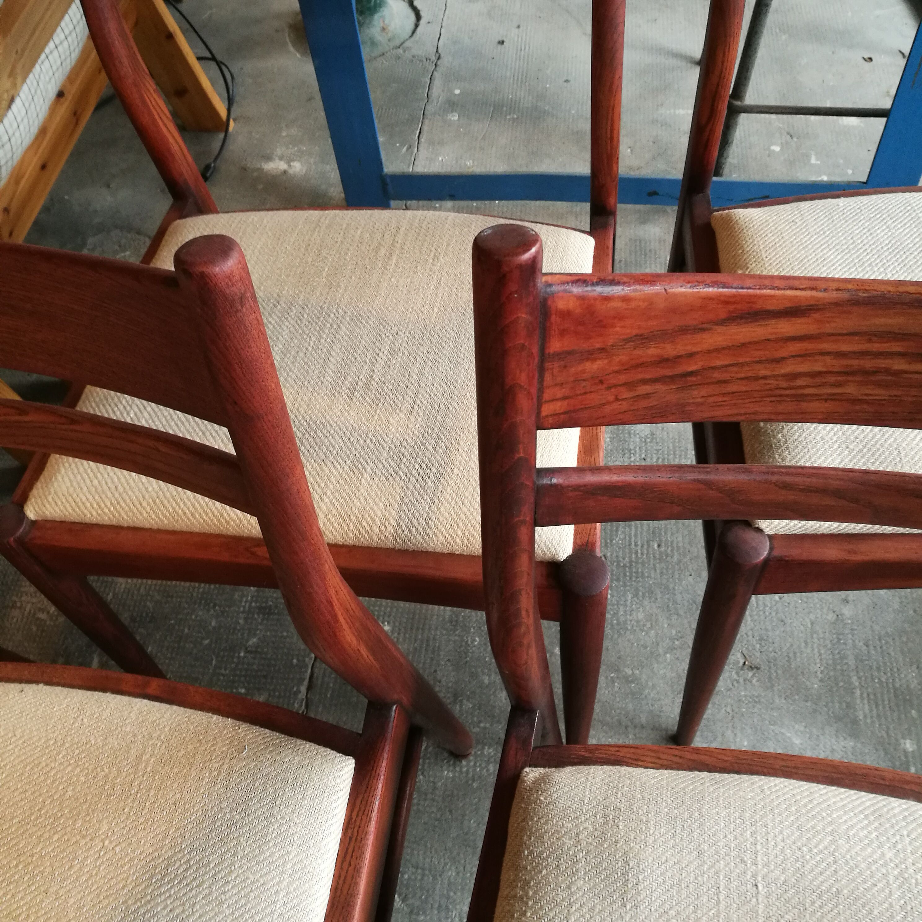 Set of 4 Scandinavian chairs