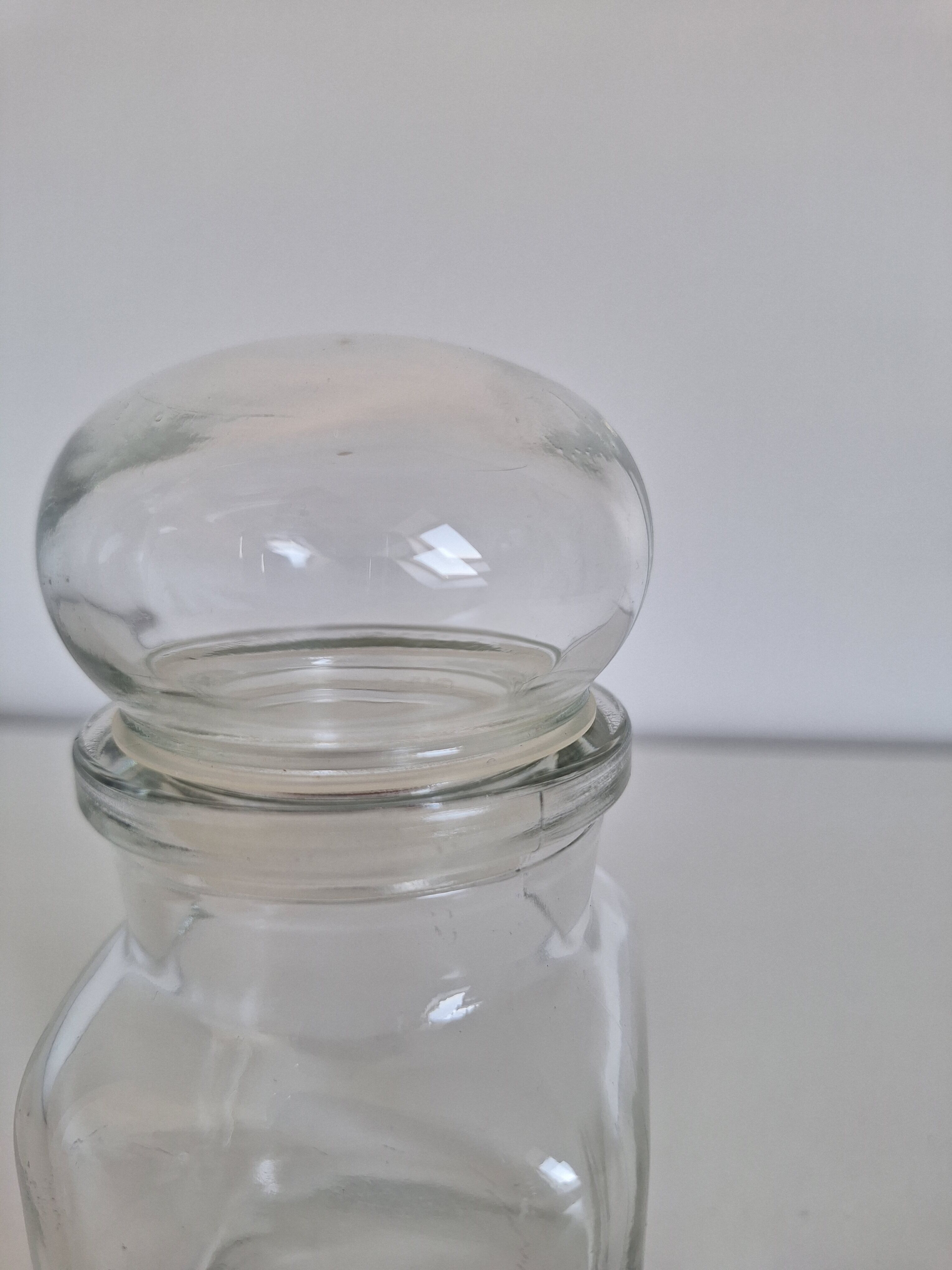 Apothecary jar