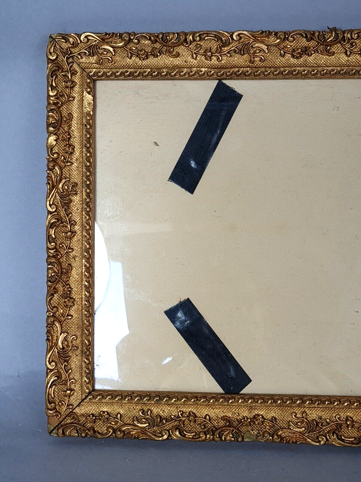 Old frame 33x26 foliage 29x22 cm wood gilded stucco gold leaf +glass SB158