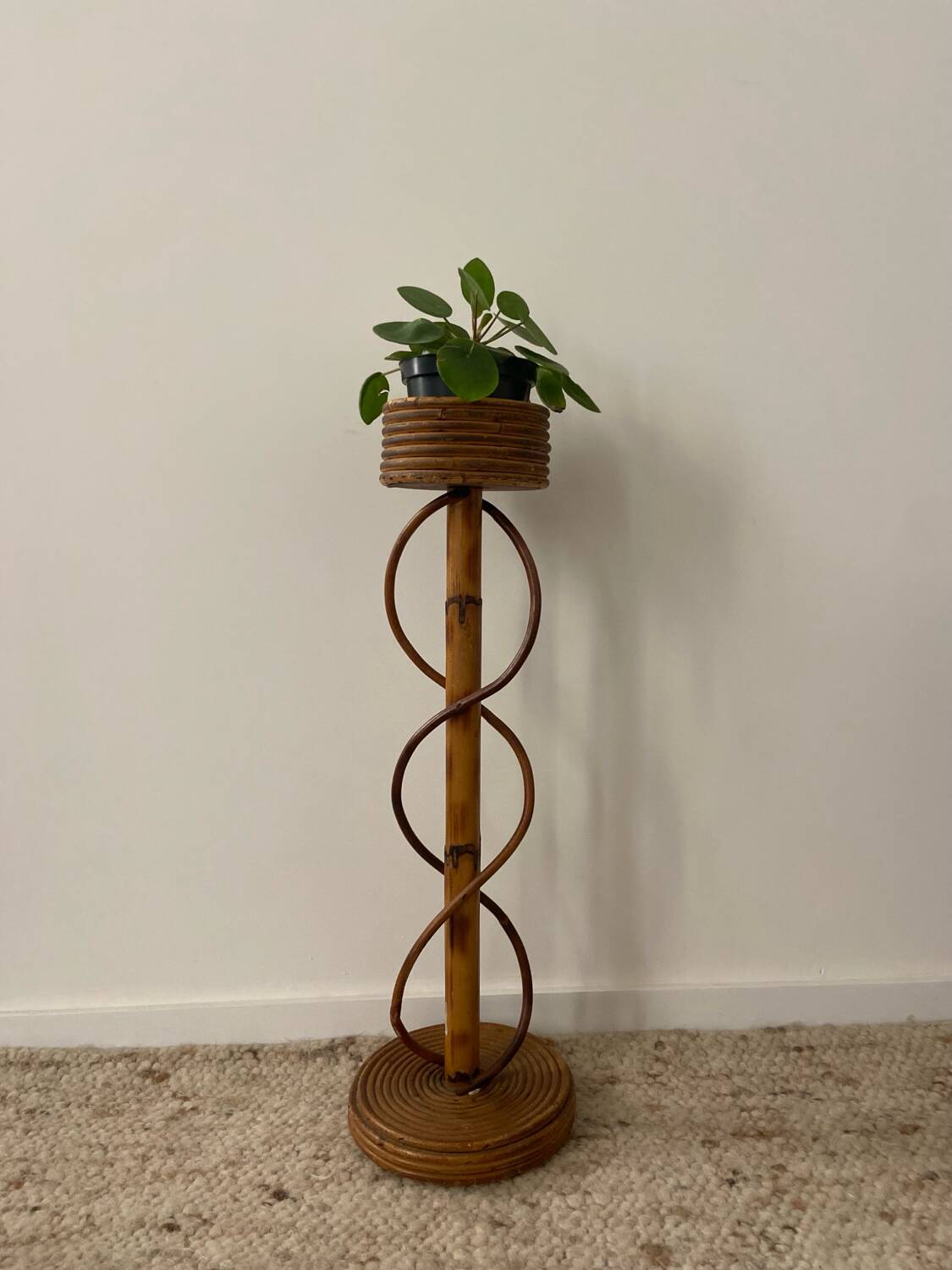 Vintage rattan ashtray