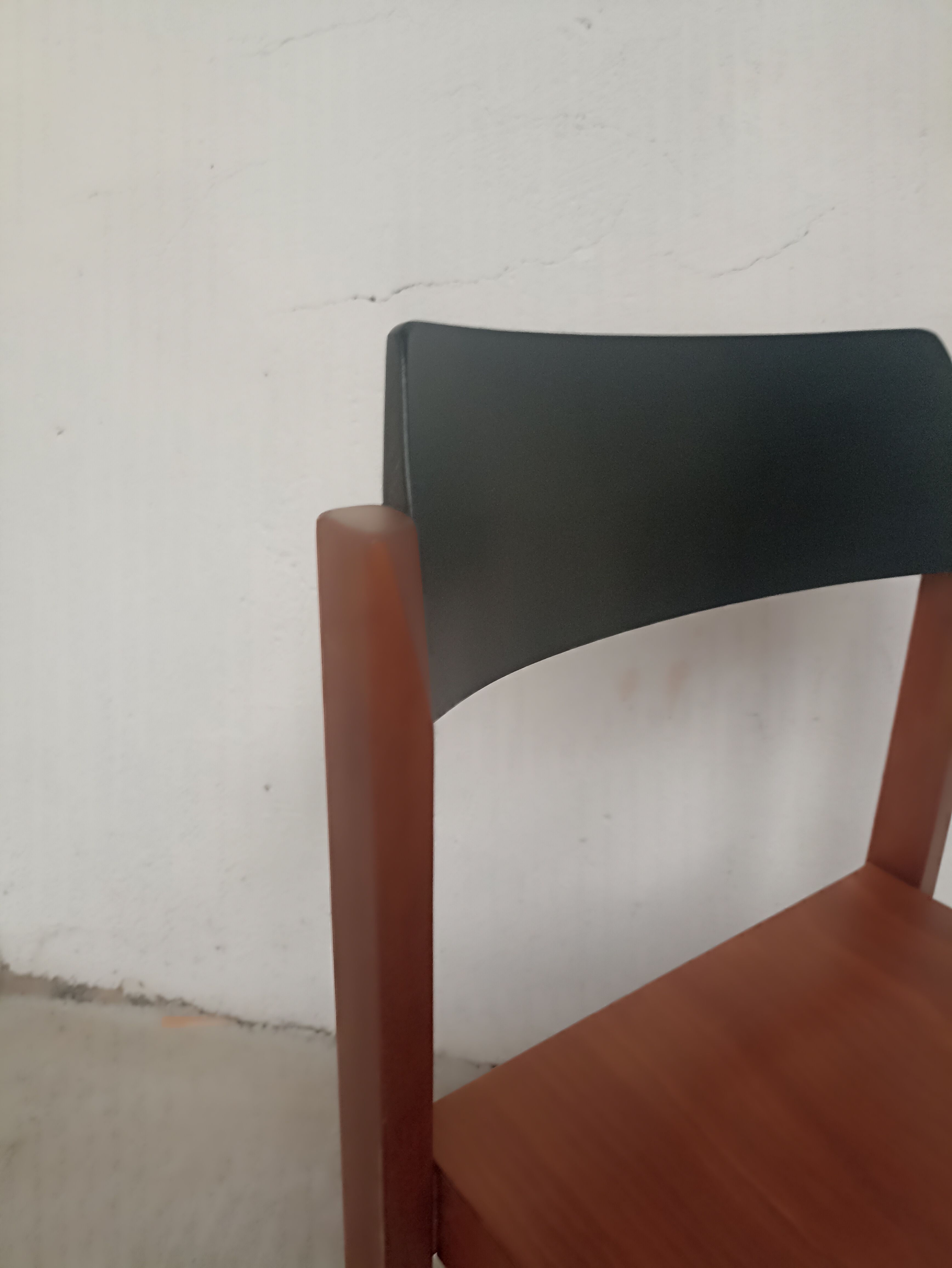 Set of 6 vintage scandinavian chairs