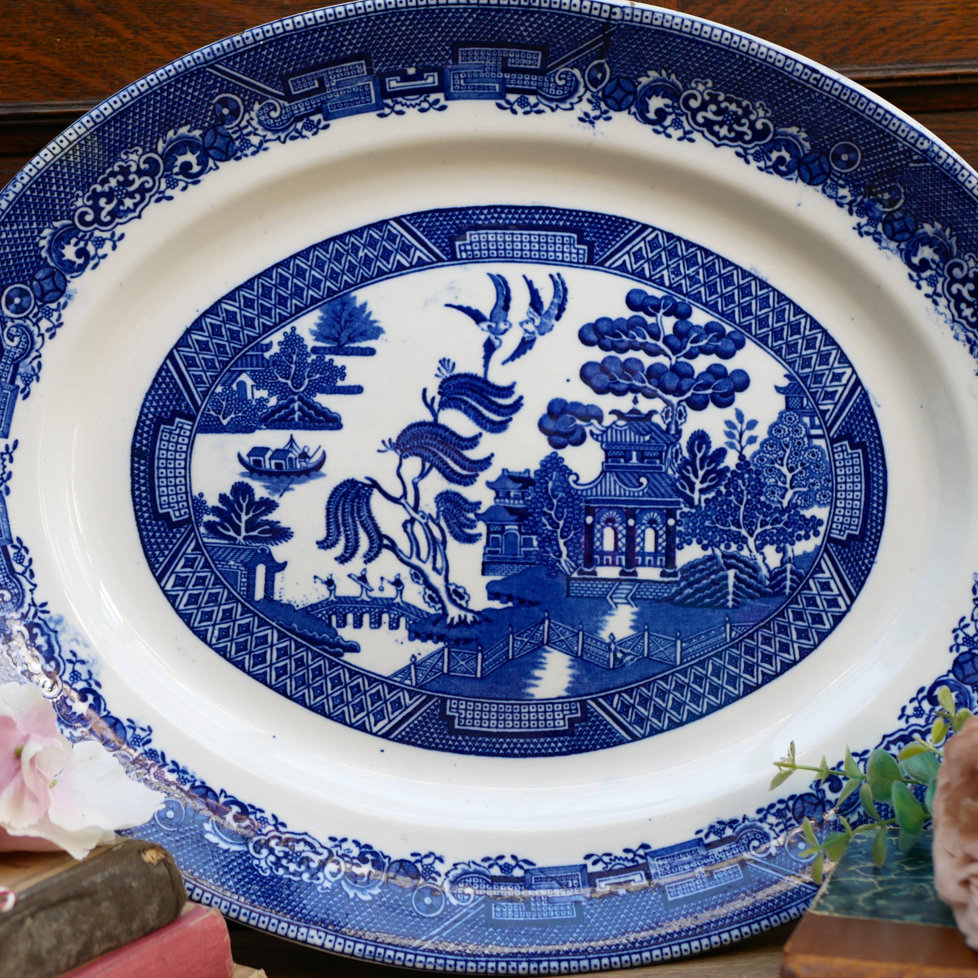 Antique Blue Willow patterned plate: Fenton James Kent, China, circa 1910