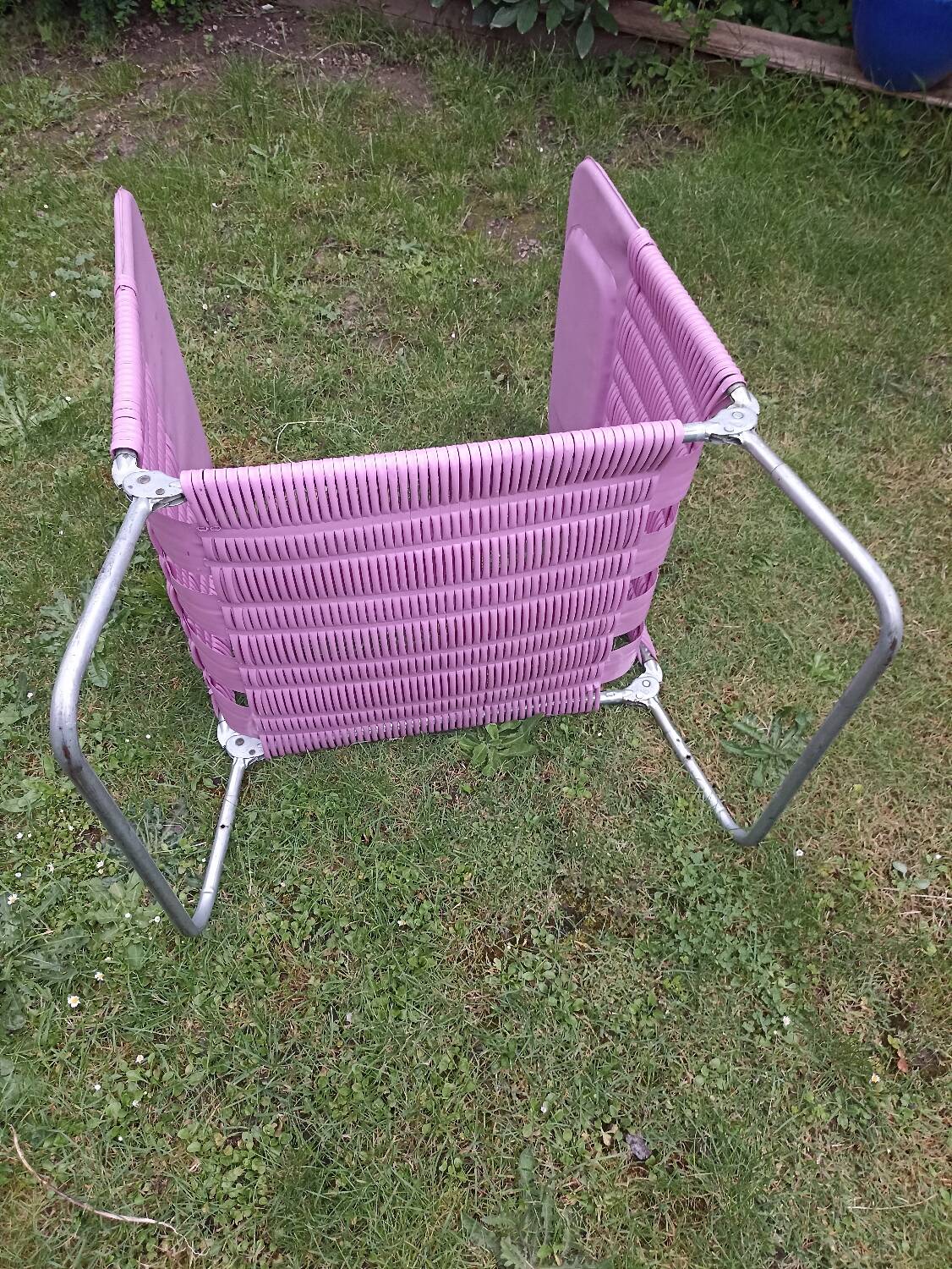 Vintage sun lounger