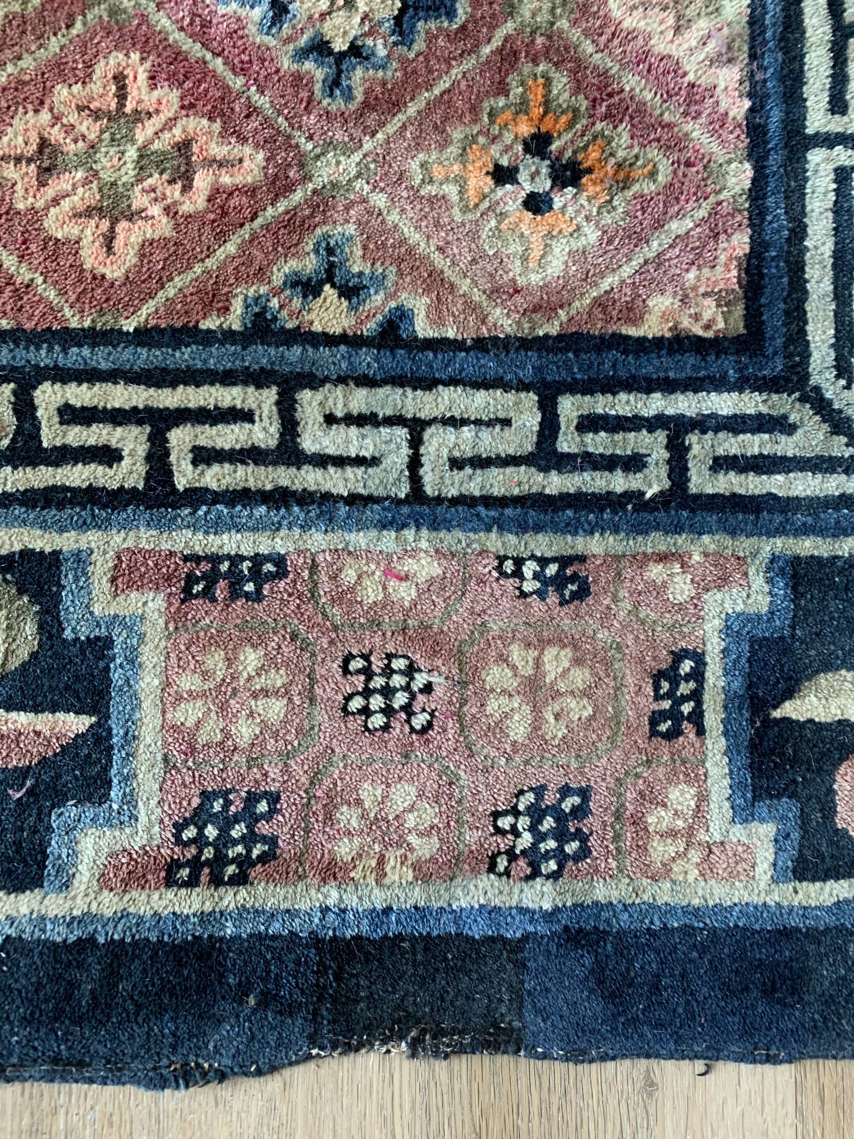 Handmade oriental carpet in wool 134 cm x 215 cm