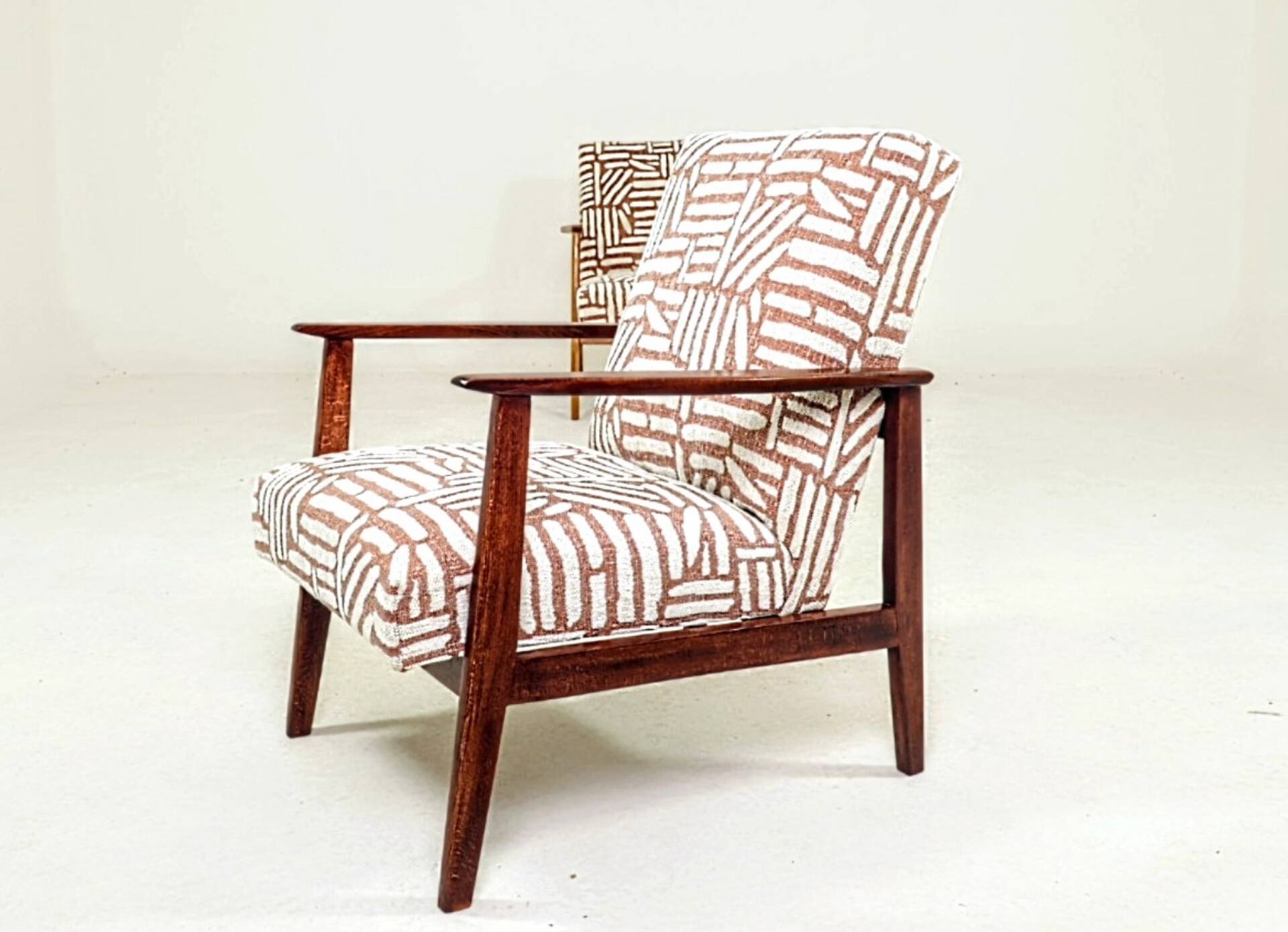 Fauteuil Vintage Design Corak Tissu Jacquard Rose Design MCM