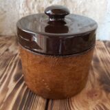 Tobacco pot with humidifier