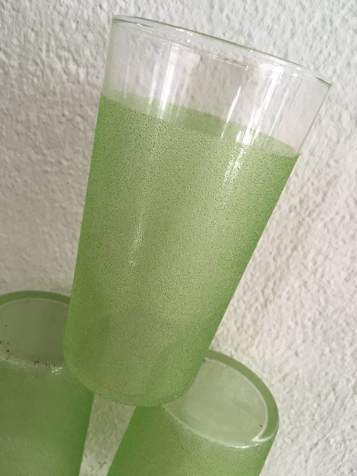 Six glasses granités green of the 1960