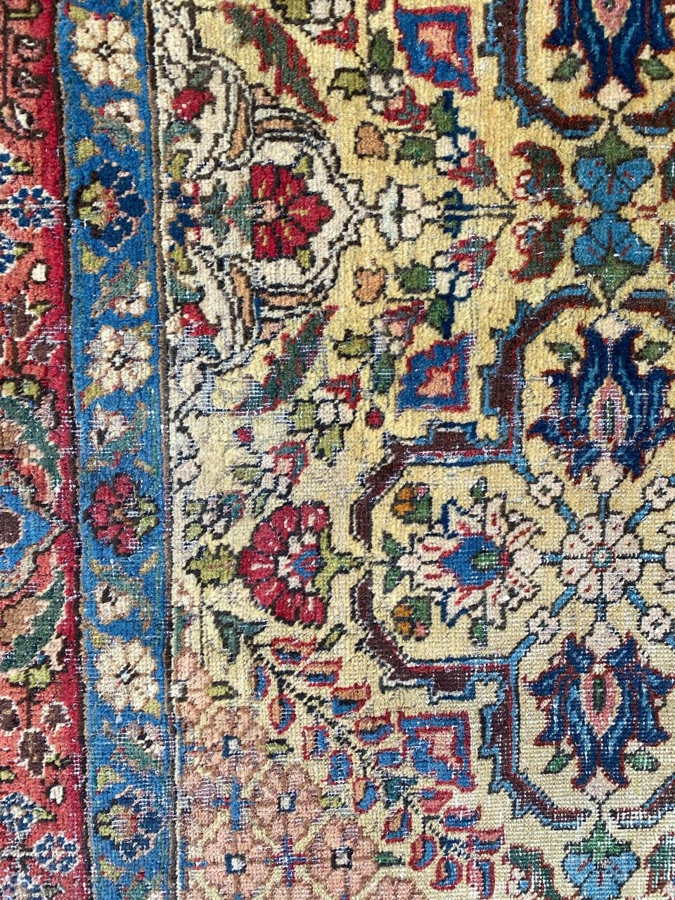 Large ancient Persian carpet Tabriz 240x320 cm