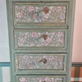 Chest of drawers