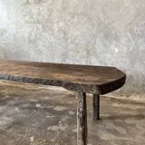 Grande table basse arrondie en teck asiatique ancien