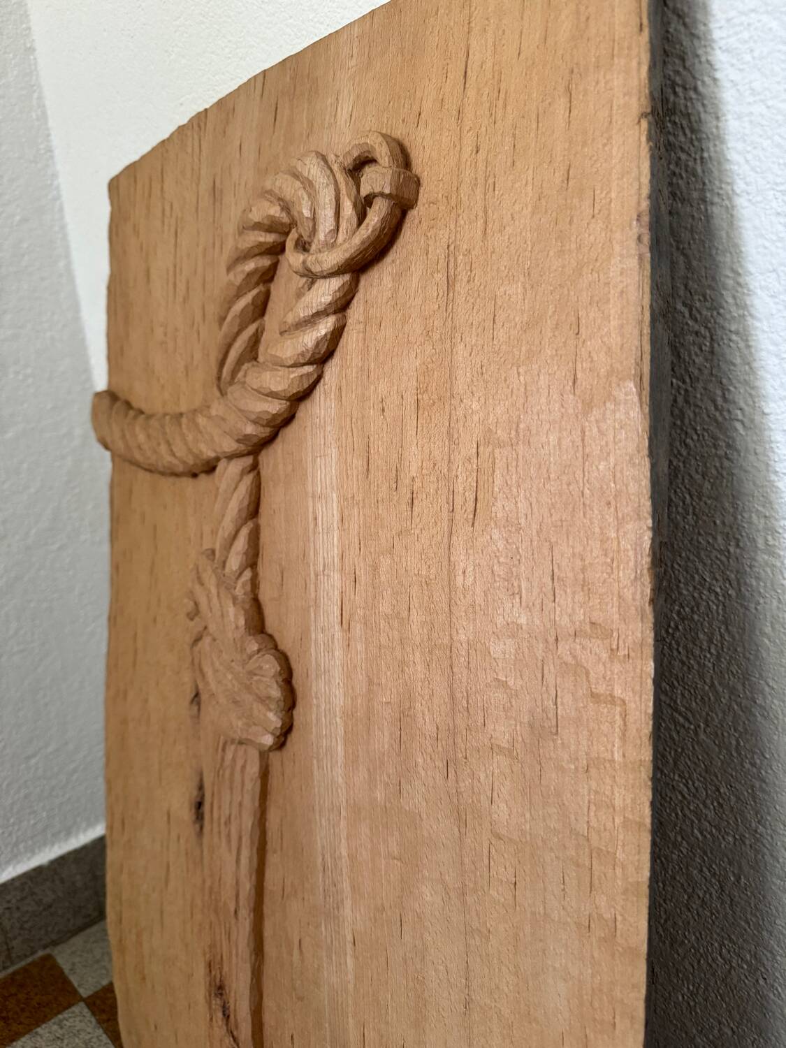Sculpture bas relief noeud bois
