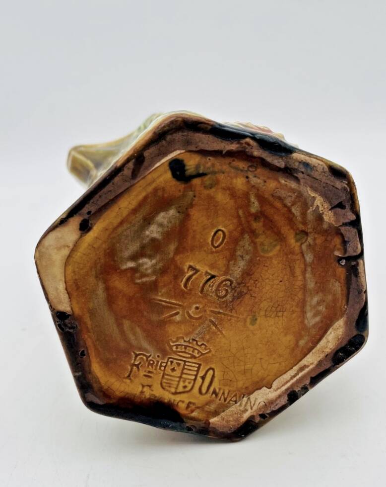 Slip pitcher with floral motifs, Onnaing earthenware 776 - 661007