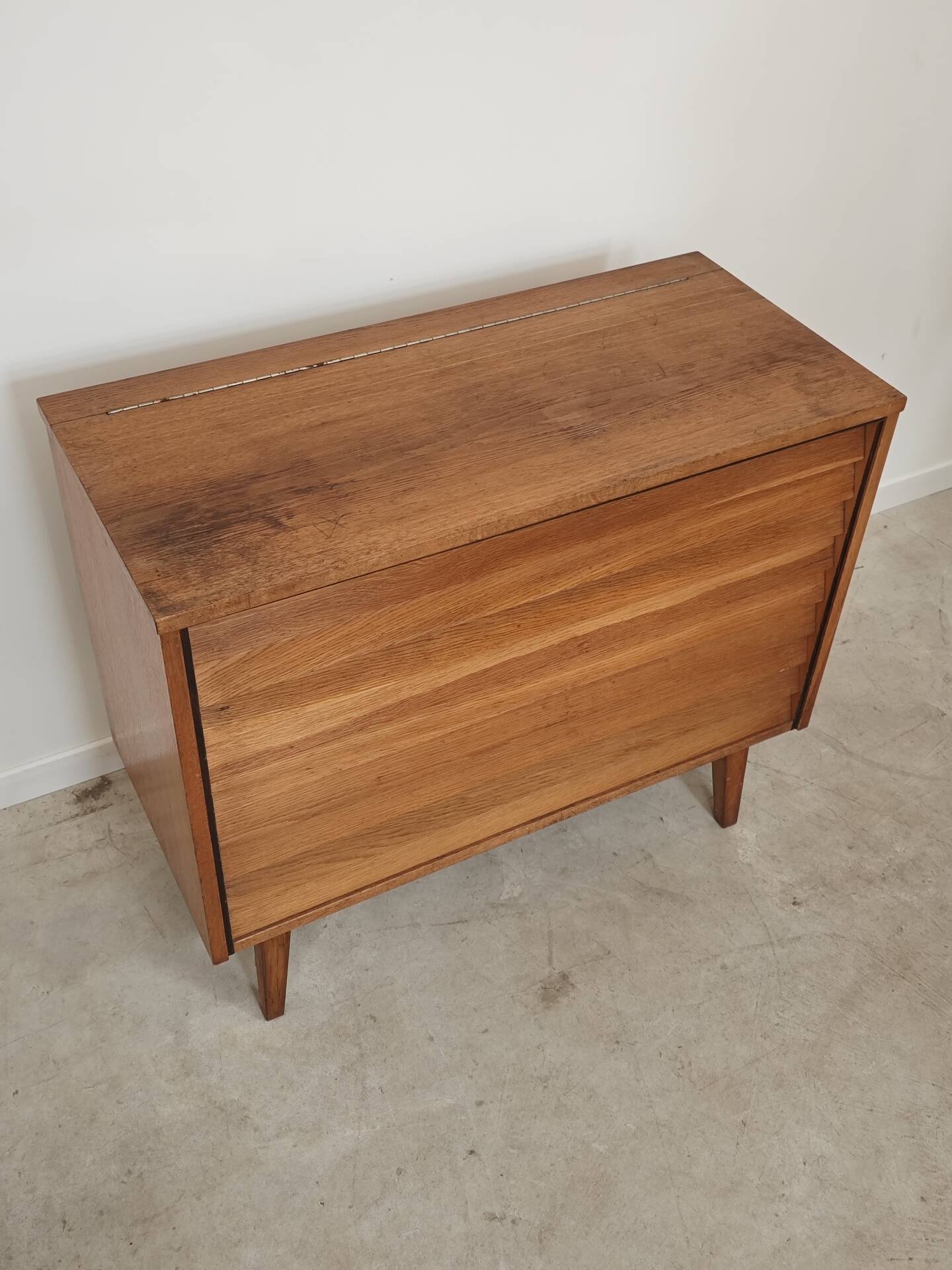 Coffre a linge ou coffre a jouet Tchèque par DREVOZPRACUJICI 1960