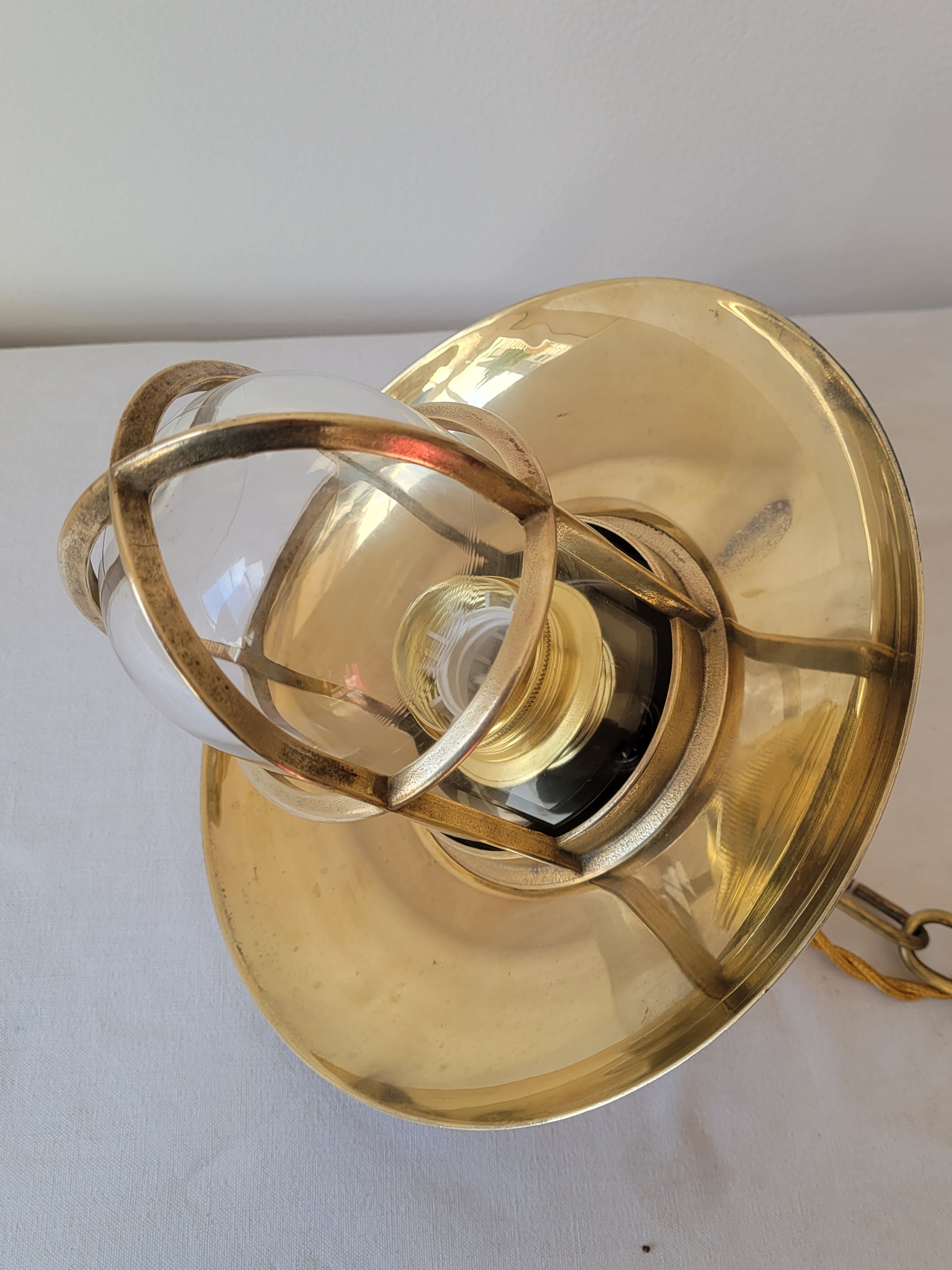 Marine suspension in brass and glass
