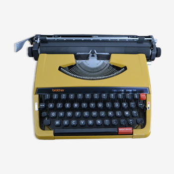 Machine à écrire brother deluxe 262tr orange