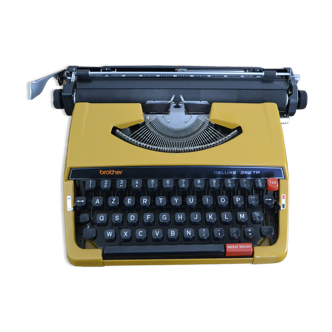 Brother deluxe 262tr orange typewriter