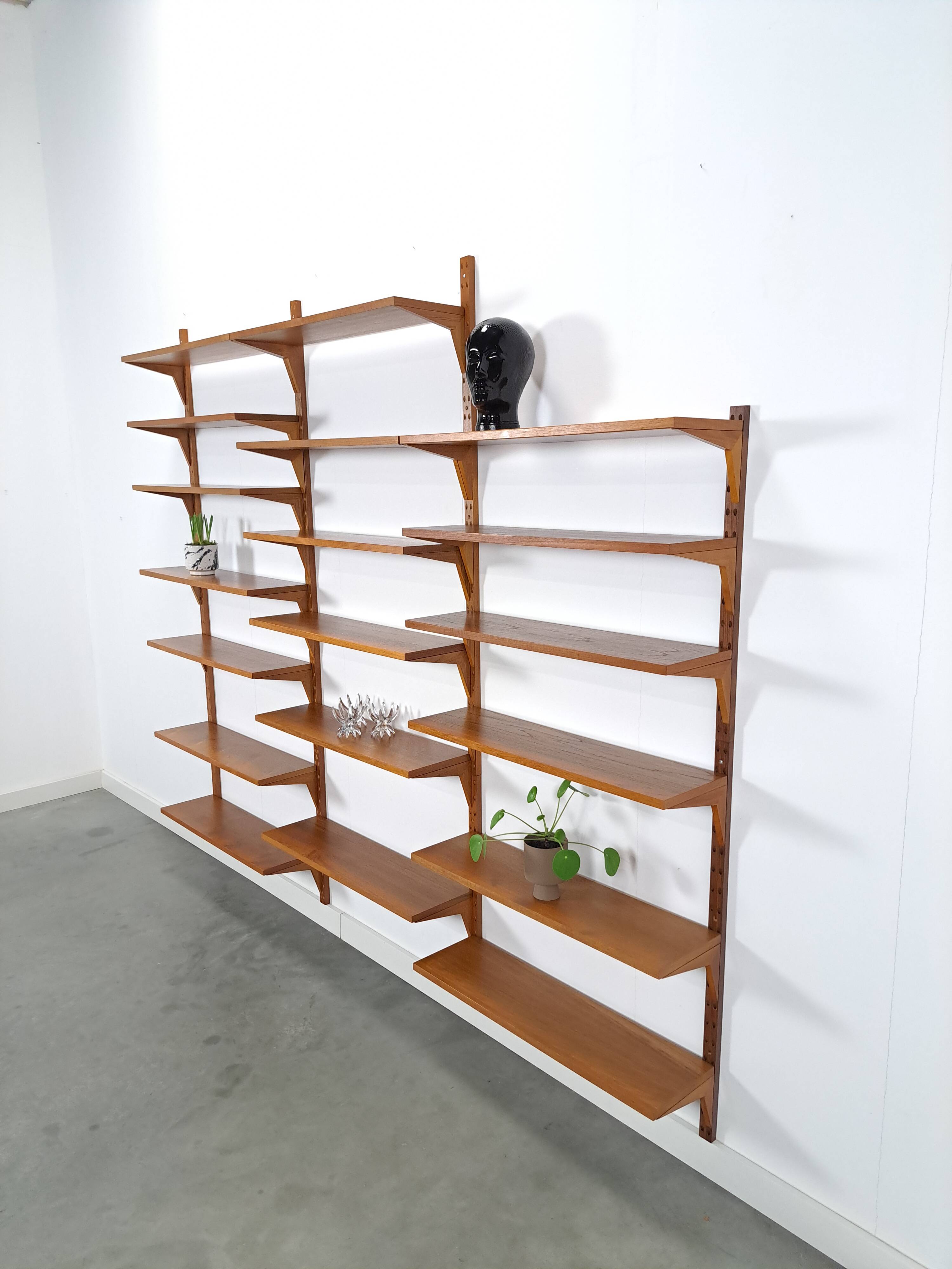 Deens Poul Cadovius Royal System modulair teak wandsysteem Cado