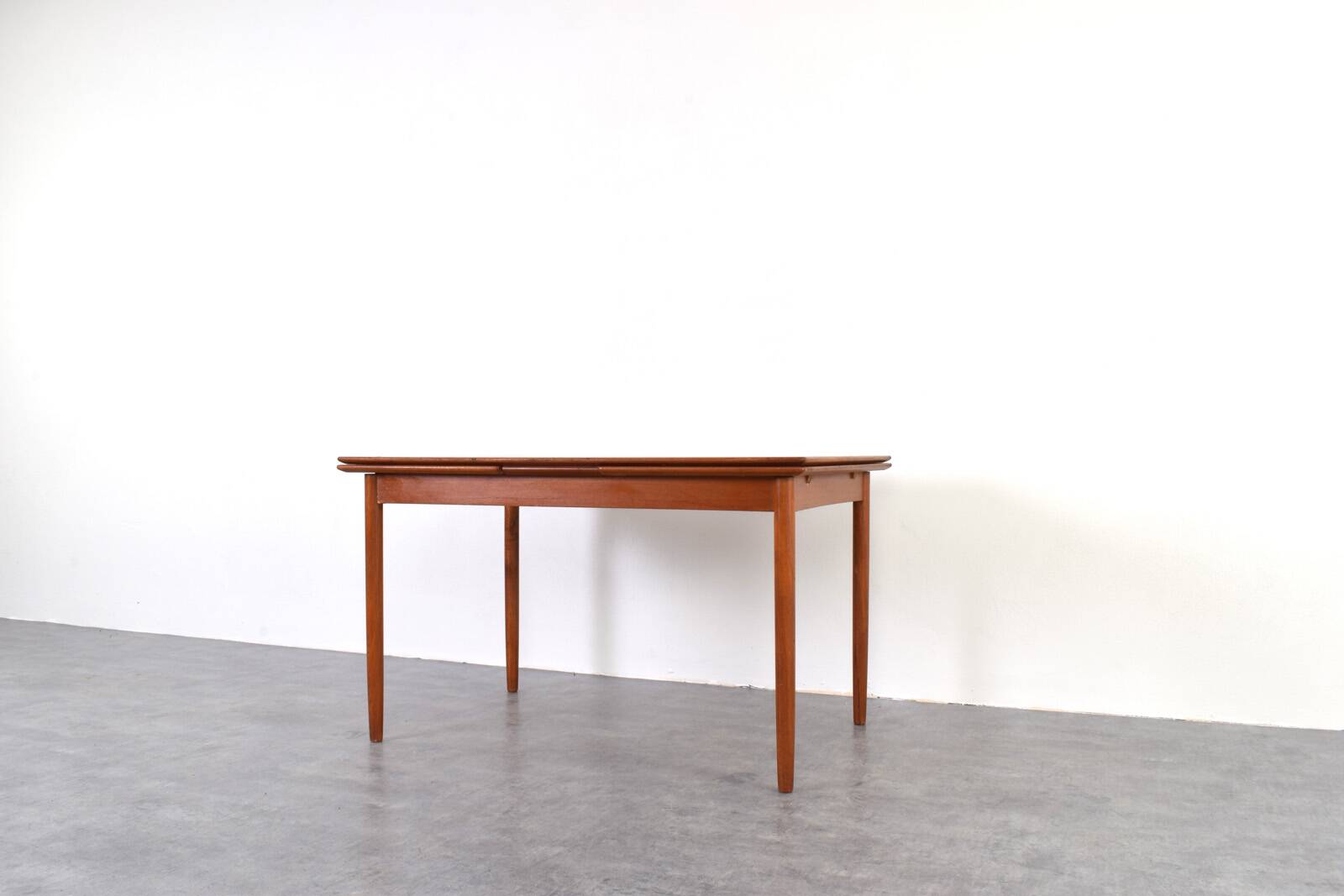 Mid-Century Danish Teak Extendable Dining Table, 1960s.