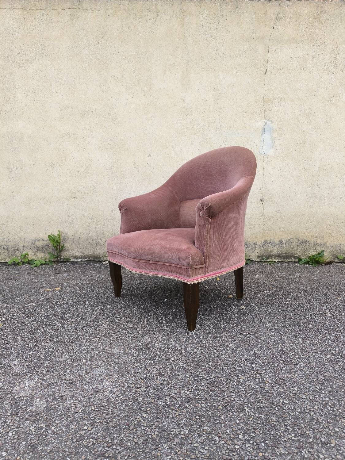 Pink velvet convertible armchair