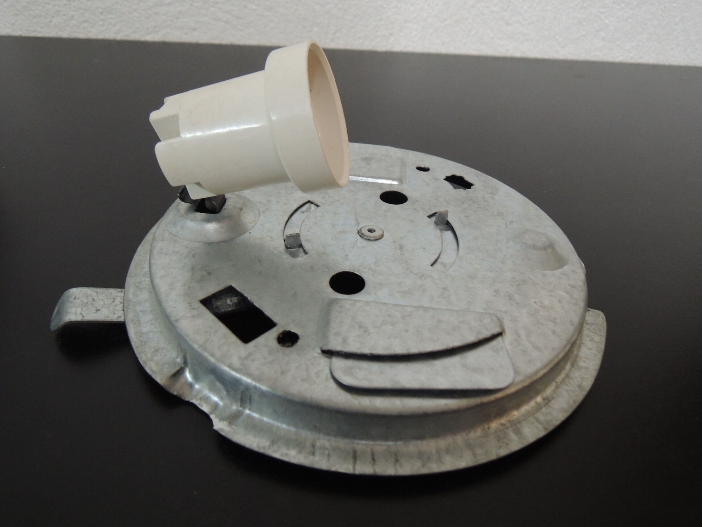 Square ceiling light in opaline