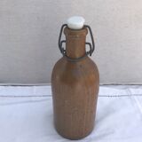 Bouteille grès brun avec bouchon porcelaine blanc vintage