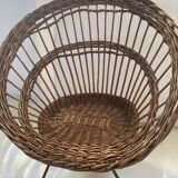 Vintage armchair – good condition, small legs