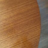 Expandable Scandinavian roundtable