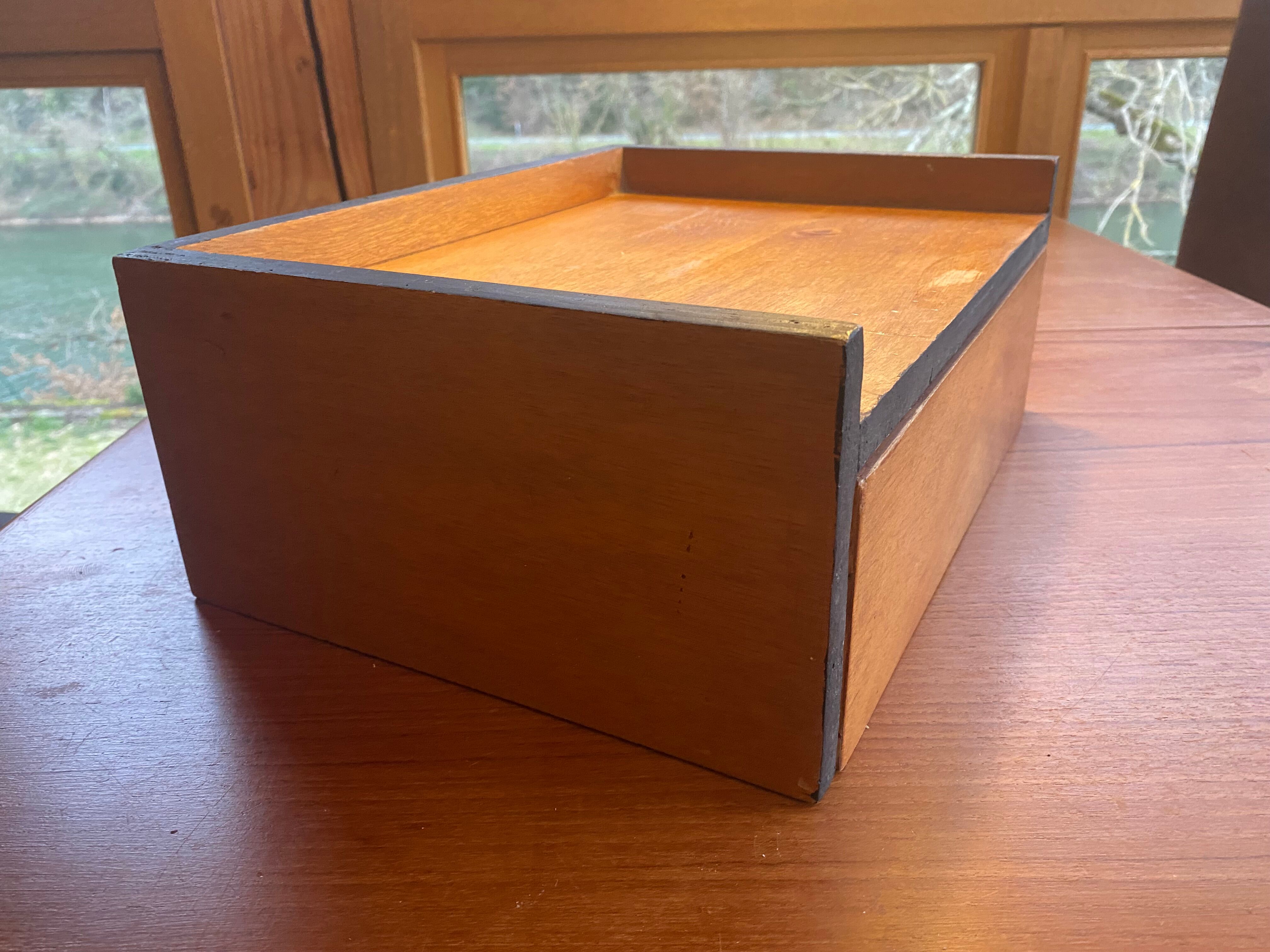 Chevet suspendu artisanal années 60