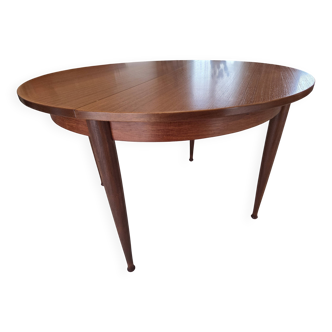 Round teak table in Scandinavian design from the late 1960s.