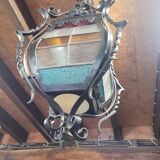 Lanterne en fer forgé avec vitraux