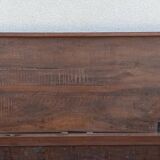 Coffre haut ancien en bois
