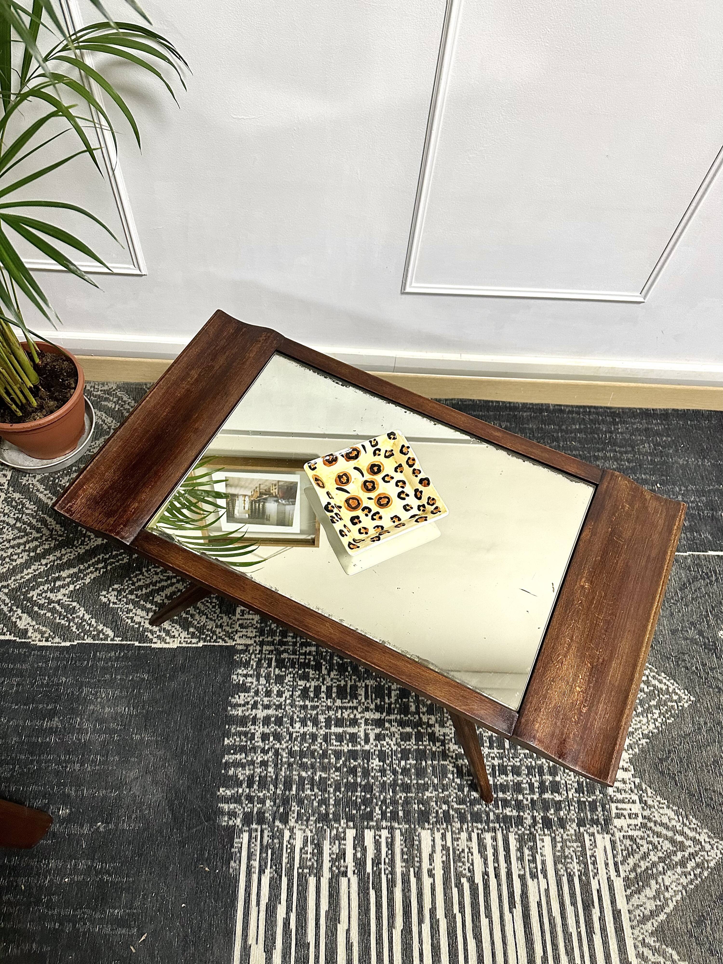 Mirror coffee table and compass legs