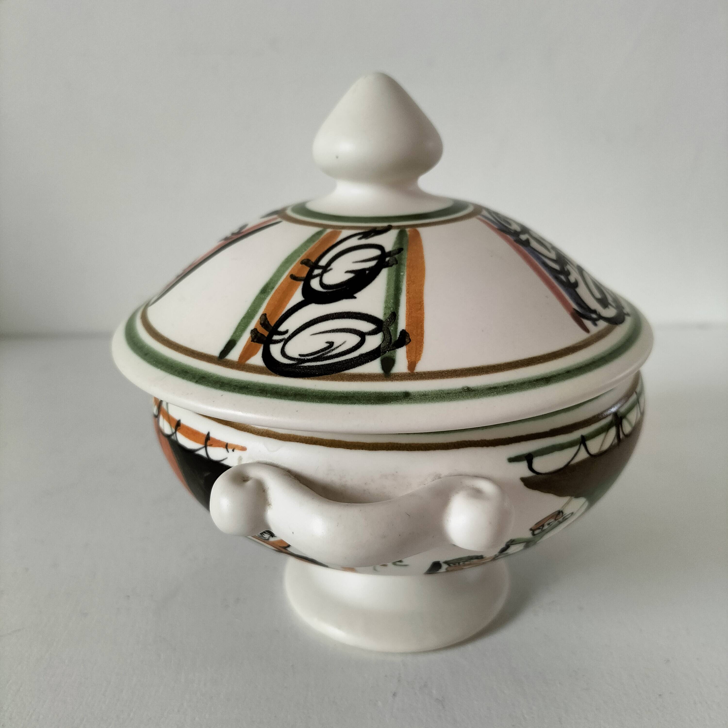 Pot Faïencerie Neustricer Saint Pair/mer signé