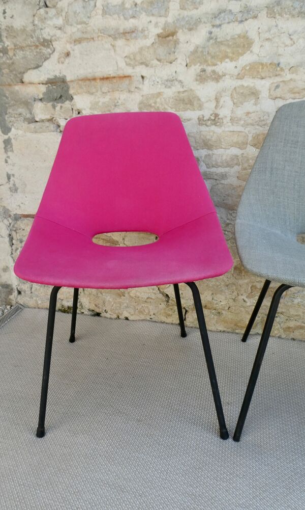 Trio de chaises tonneau de Pierre Guariche pour Steiner