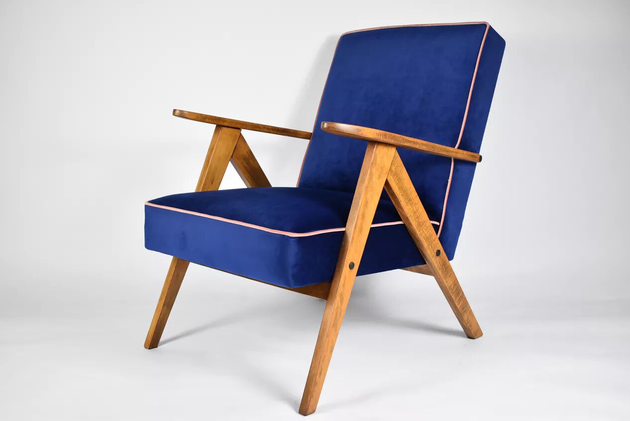 Fauteuil vintage B310 VAR "Compas", Pologne, super restauré, années 1960, velours bleu et rose.