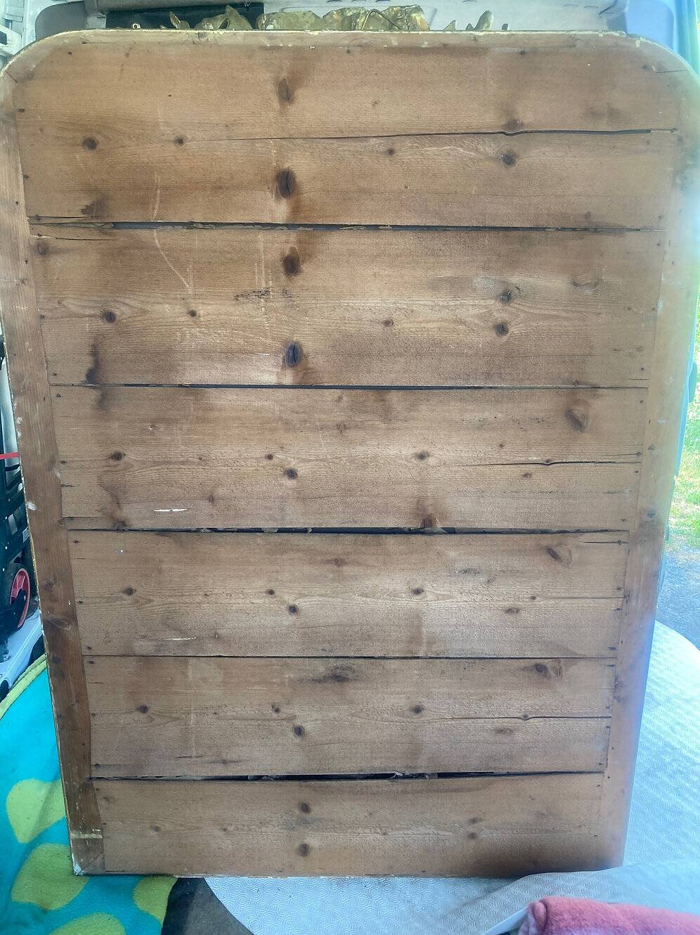 Gilded wood fireplace mirror with pediment, height 142