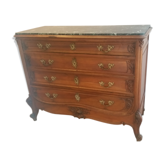 Dresser in-between