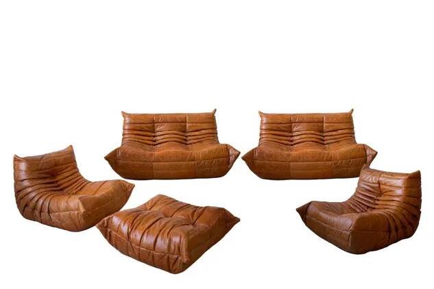 Togo Ensemble de 2 canapés deux places, 2 fauteuils et un pouf en cuir de pin de Dubaï