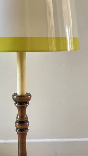 Candle holder lamp with walnut effect, vintage.