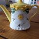 Teapot porcelain white daisies