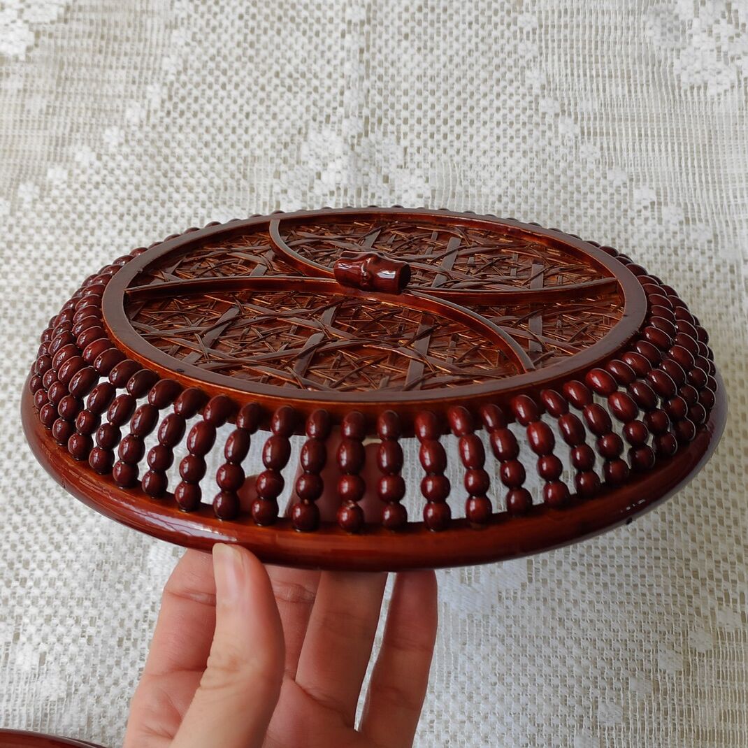 Lacquered bamboo box