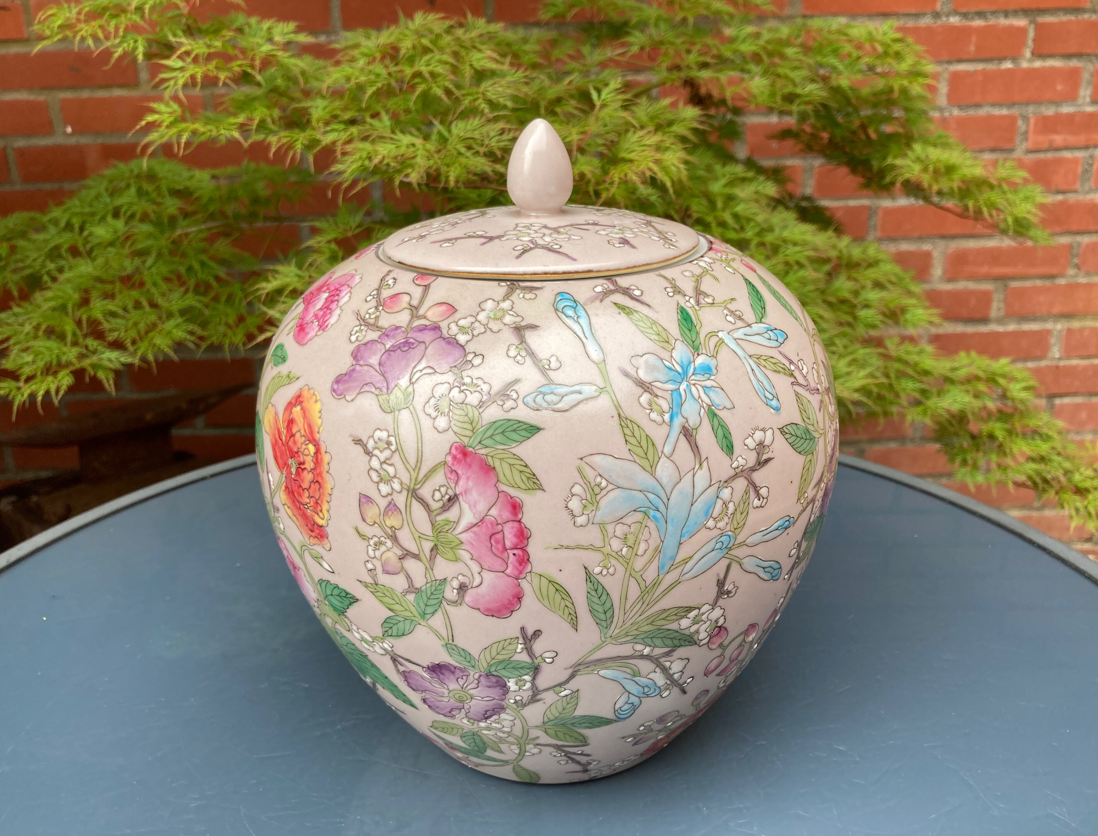 Pot couvert asiatique en émaux cloisonné