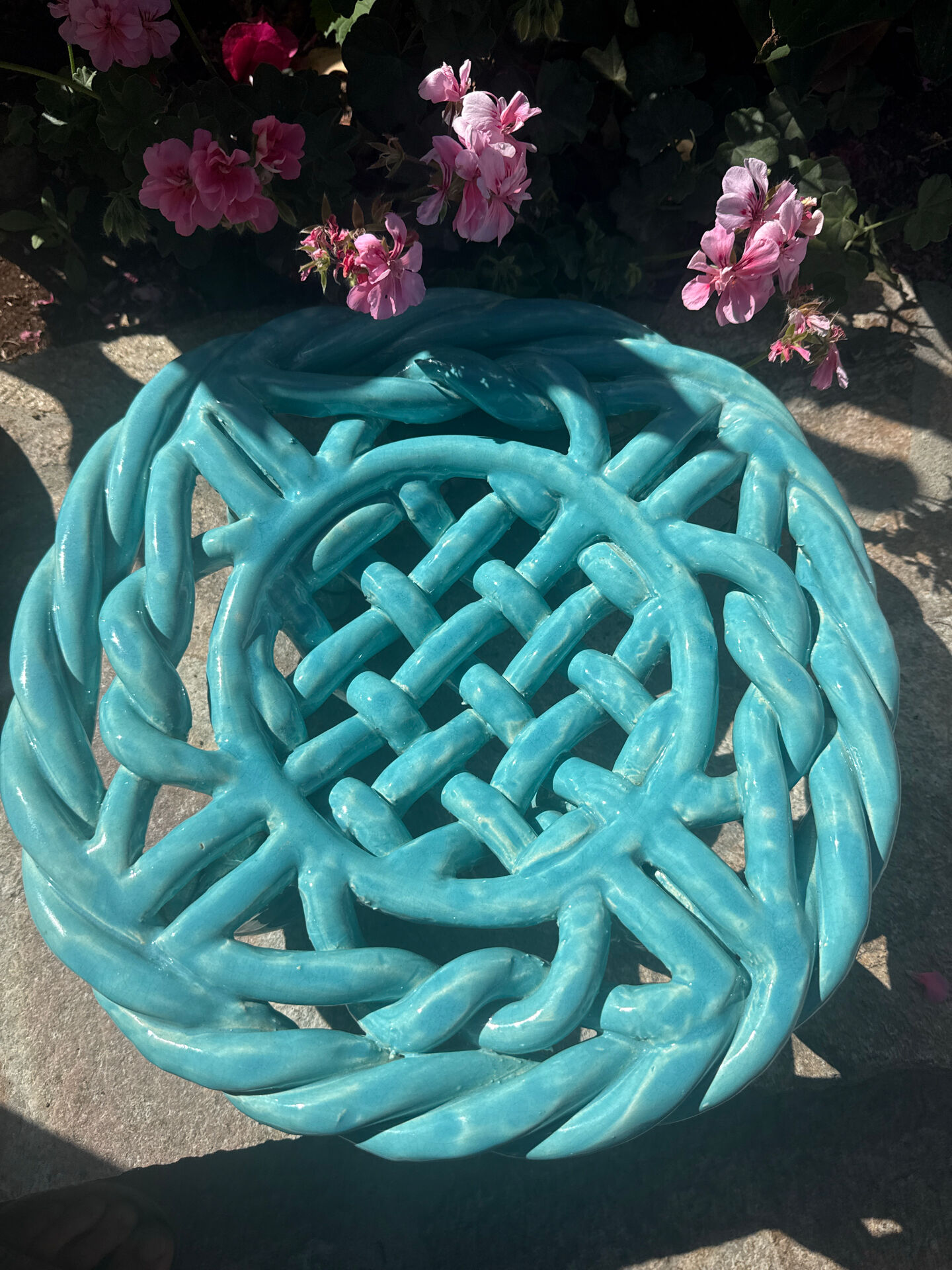 Ceramic fruit bowl