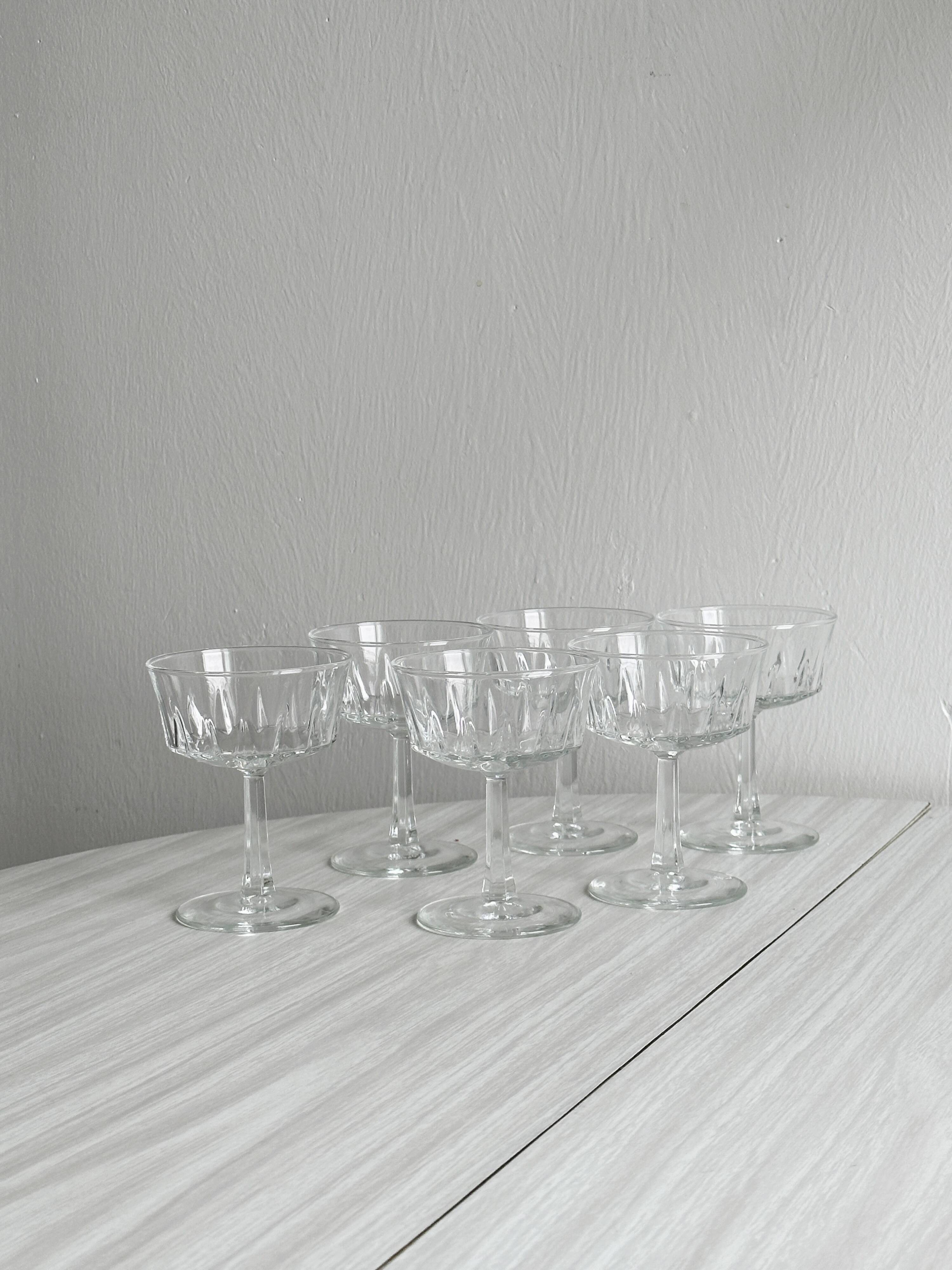 6 glass cups