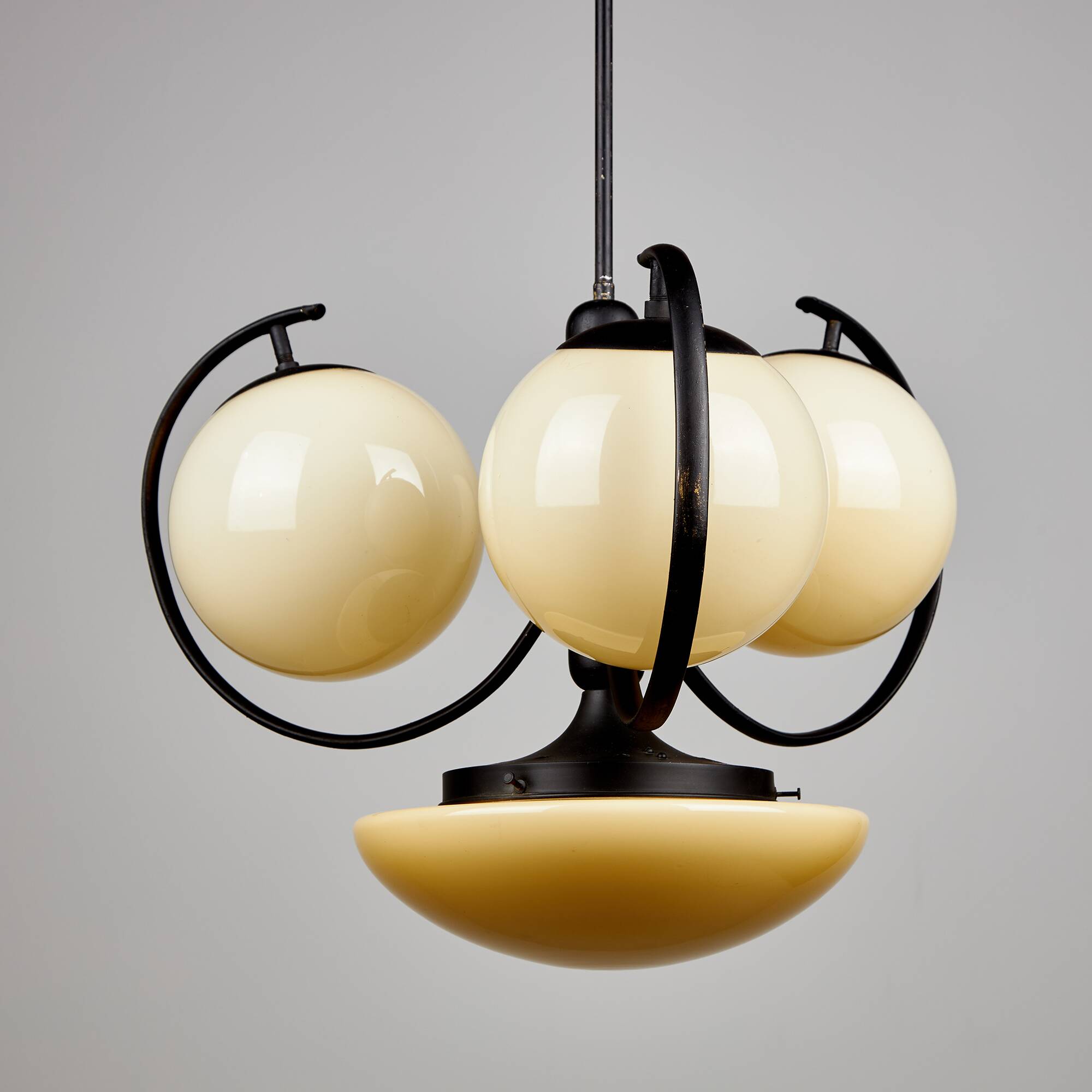 Lustre en métal et verre