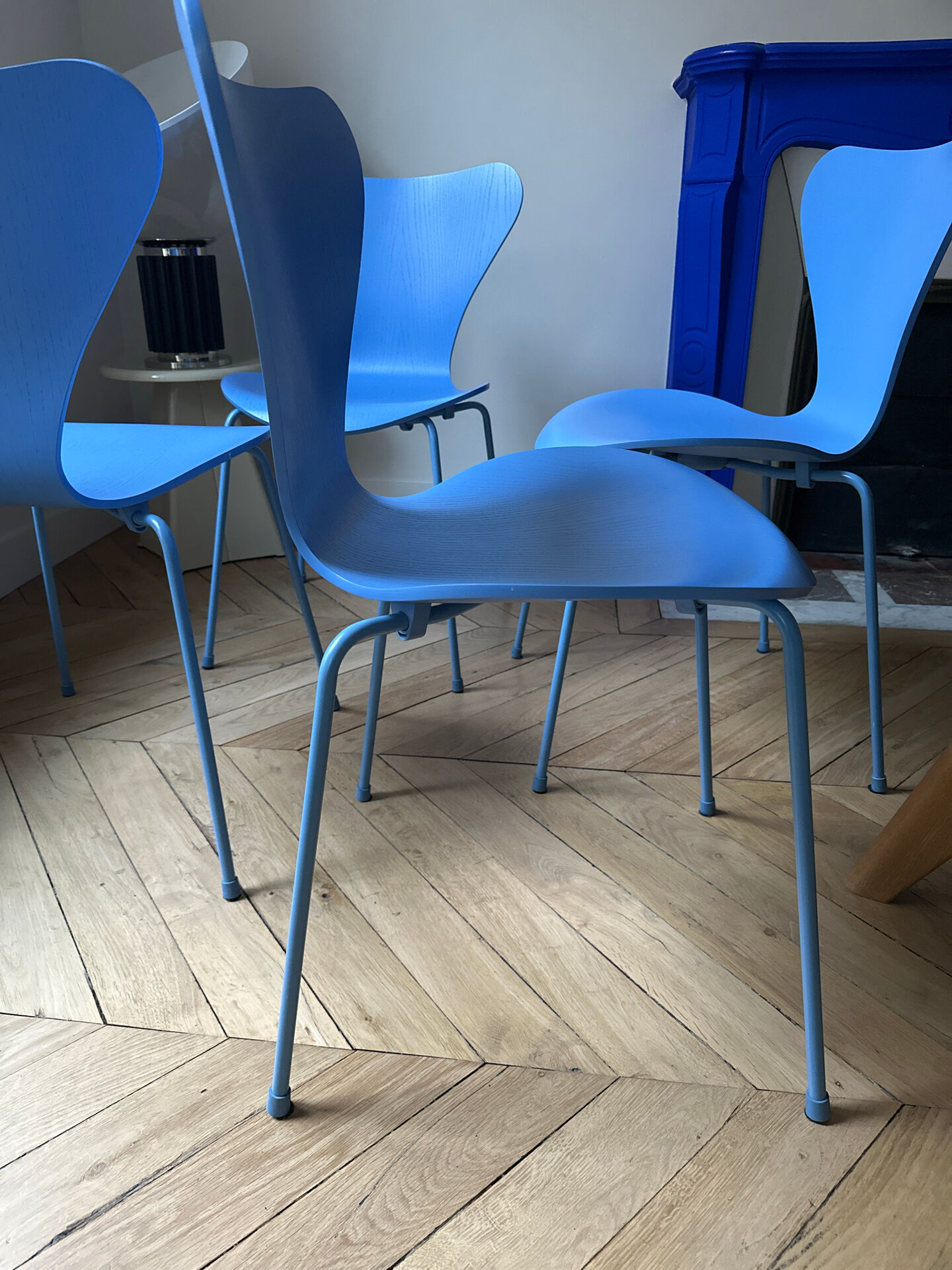 Fritz Hansen Series 7 chairs designed by Arne Jacobsen.
